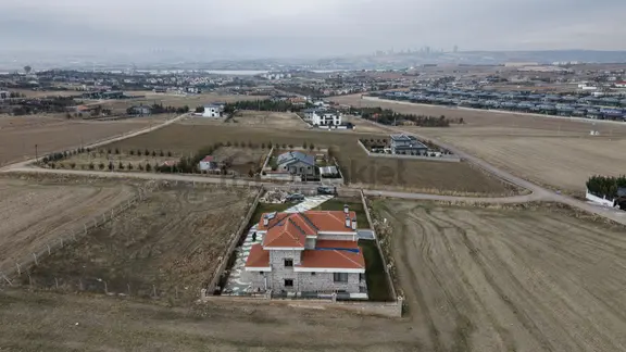 Gölbaşı - Bahçelievler Mah. Göl Manzaralı Satılık Villa 1