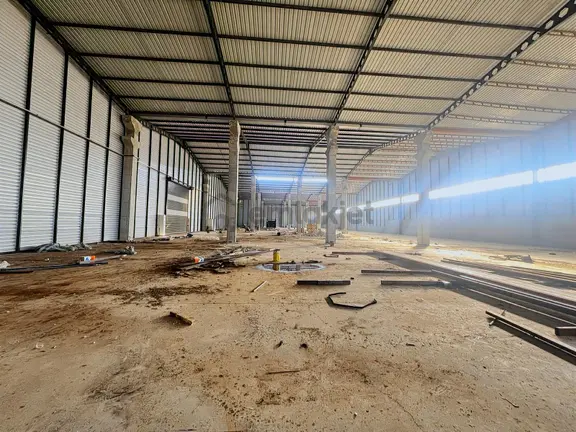 Zorlu'dan E-5 Üzeri Kiralık Depo Fabrika 4000 M2 Kapalı 1000açık 1