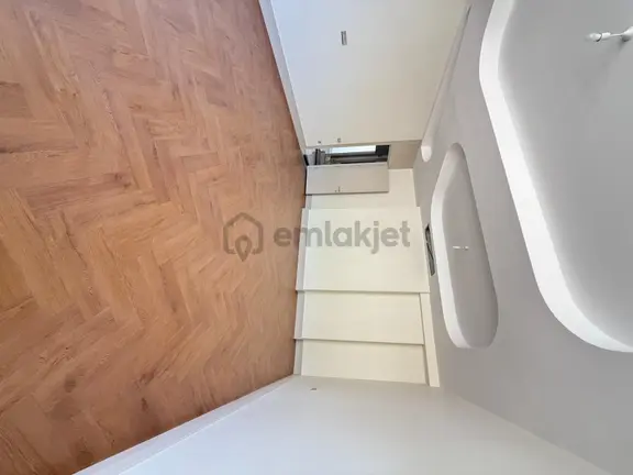 Yeni Rota'dan Adliye Karşısı Lüks Ofis 2