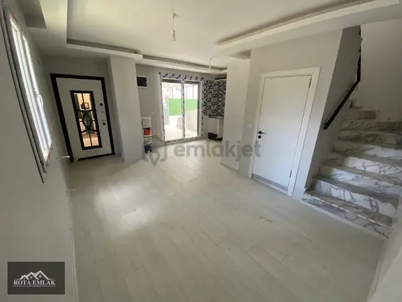 Rota Emlak'tan Doğanbey Payamlıda Satılık 2+1 Villa 2