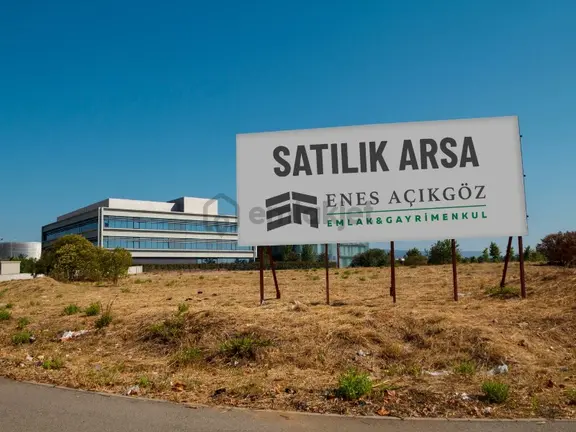 Aksu Güzelyurt'da 1890m2 Müstakil Parsel İmarlı Arsa