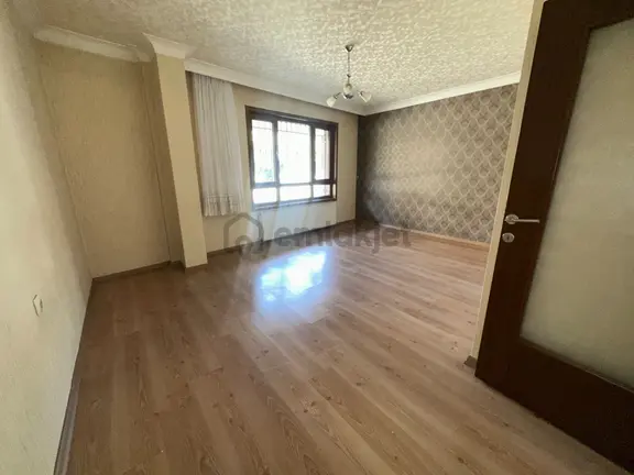 Turyap'tan Bağlarbaşı Mah 431 Cad 3+1 110m2 12 Yıllık Bina 1
