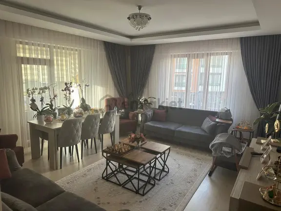 İsa Kavak Gayrimenkul'den Satılık 4+1 Daire – Selçuklu Şeker 1