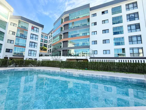 Merkezi Konumlu-güvenlık-havuz-bahçe-otopark-yerden Isıtma-sosyal Alan-ultra Lüx Daireler 1