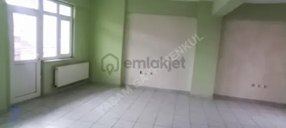 Derince Merkez Cadde Üzerinde Kiralık Ofis 1