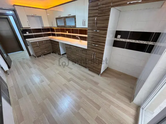 Karapürçek'te Stadyum Yanı Asansörlü 140 M2 1.katta Full Yapılı Satılık Daire !! 2