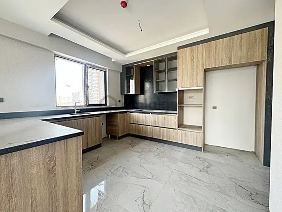 Keçiören Ovacıkta Site İçinde 5.5+1 200m2 4.katta Sıfır Bina Daire 2