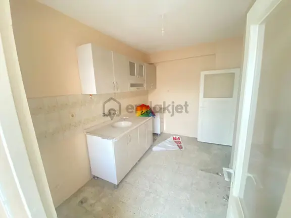 Prestij'den Cumhuriyet'te Geniş Oturumlu 3+1 Daire 2