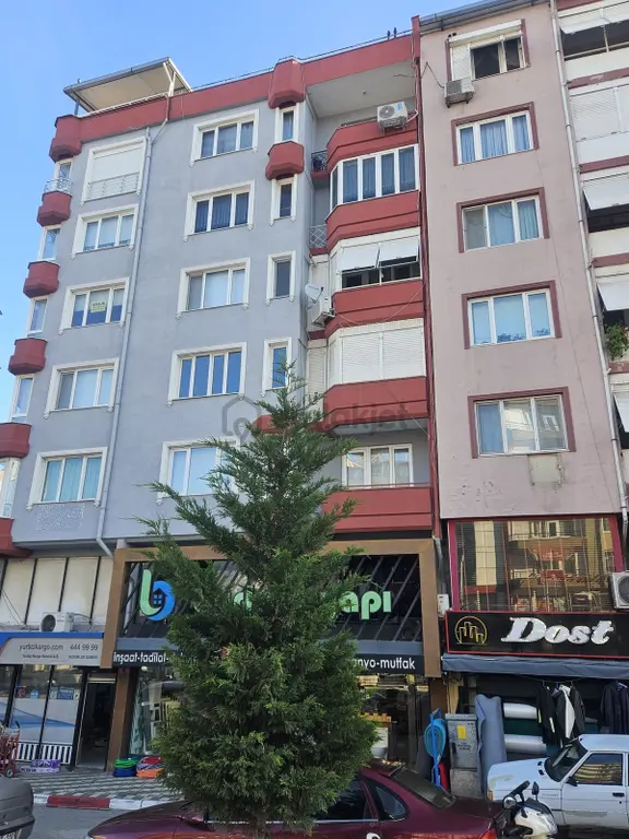 Balıkesir Susurluk Çarşı Merkezde Yenilenmiş Satılık 3+1 Daire 2