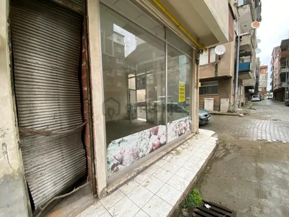 Trabzon Araklı'da Satılık Dükkan 2