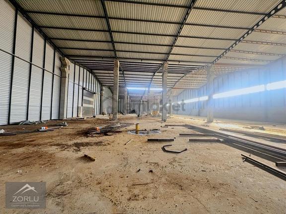 Zorlu'dan E-5 Üzeri Kiralık Depo Fabrika 4000 M2 Kapalı 1000açık 1