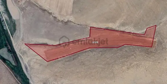Duru Team - Kaynarda Geniş Meraya Cephe Su Kenarı 47.065m² Tarla 1