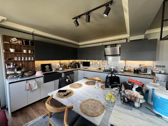 🏡75 Yıl Mahallesi 🏡 ✅5+1 3500m2 3 Katlının Çatı Dubleks ❇️kombi Petekli Full Özelikli 1