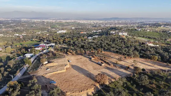 Menderes Akçaköyde Satılık Tapulu 224 M2 Muhteşem Manzaralı Yatırımlık Bahçeler 2