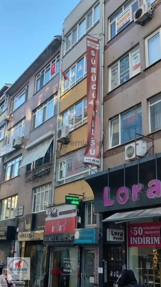 Kadıköy Merkezde Kiralık 1+1 Ofis 1