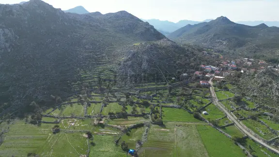 Joker: Marmaris Taşlıca Evlere 180 Metre Yakınlıkta Yatırım İçin İdeal Tarla 2