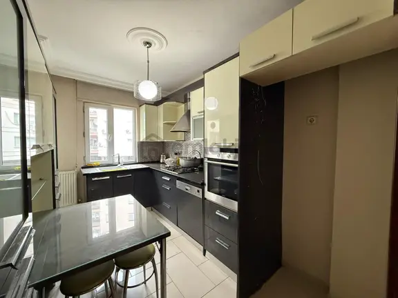 🏡ege Mahallesi 🏡 ✅3+1 120m2 5 Katlının 1 Katı ❇️kapalı Mutfak Petek Kombili 1