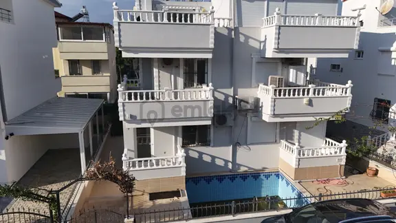 Didim Çamlık'ta Denize Yakın 3+1 Havuzlu Villa 2
