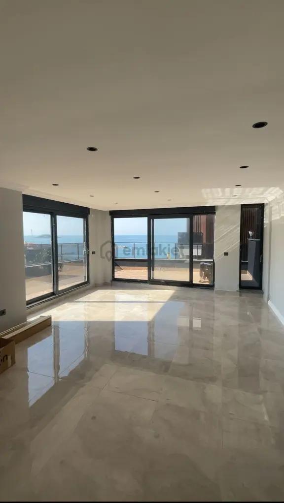 Deniz Manzaralı Köşe 5+1 Lüks Villa 2
