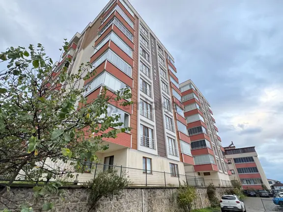 Trabzon Pelitli Mahallesi Deniz Manzaralı Satılık 3+1 Konut 1
