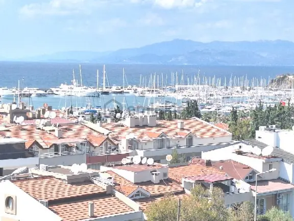 Full Yat Liman Manzaralı Kuşadası Marina Sahile 200metre 2+1 Eşyalı Daire 1
