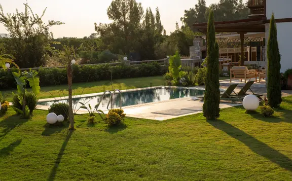 Akyaka-gökova’da Müstakil 750 M2.arsaiçersinde Havuzlu Villa 2