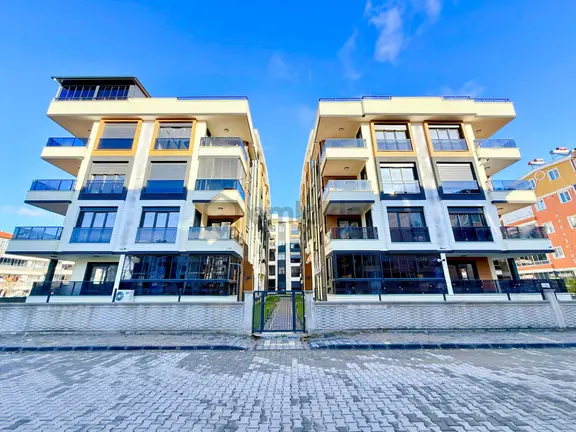 ▶ ▶akçay Körfez'den Ebeveyn Banyolu Asansörlü Ara Kat 2+1 Sıfır Satılık Daire 2