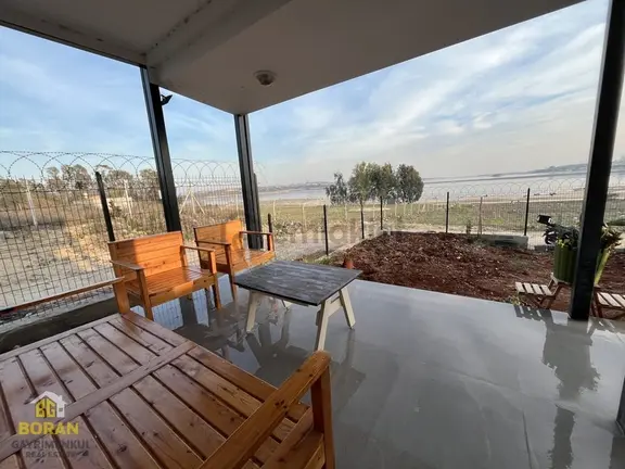 Boran Gayrimenkulden Topalak Köyünde Göl Manzaralı Satılık Villa 2