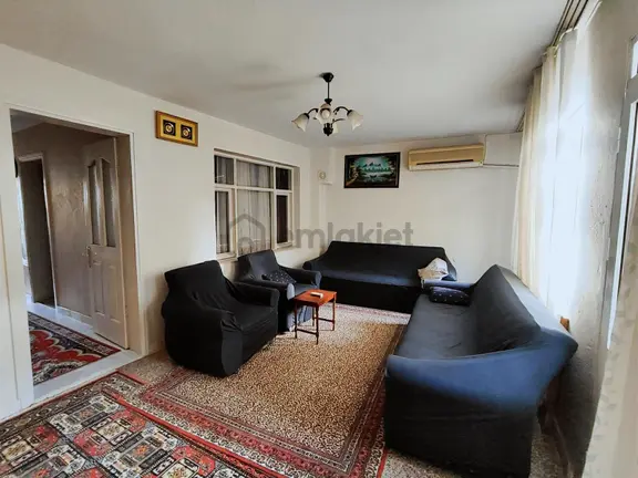 Karabağlar'da 2+1 Eşyalı Kiralık Daire 1