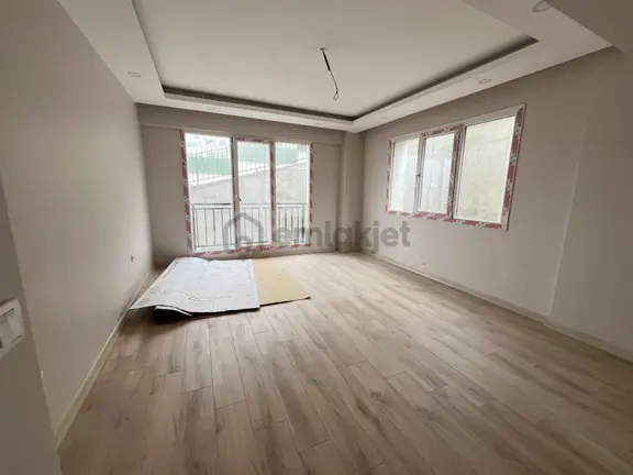 Büyükçekmece Cumhuriyet Mah Lüx Sıfır Uygun Fiyata Satılık 4+2 Bahçe Dubleks 1