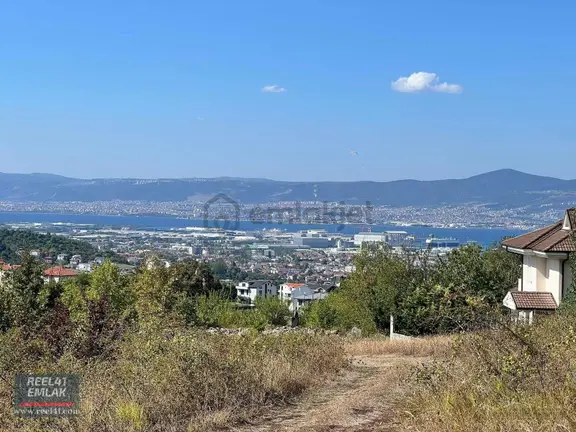 Bahçecik'te Satılık Deniz Manzaralı 508 M2 Villa Arsası 1