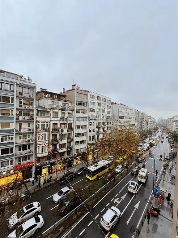 Şişli Halaskargazi Caddesi Üzeri Full Eşyalı 2+1 Kiralık 2