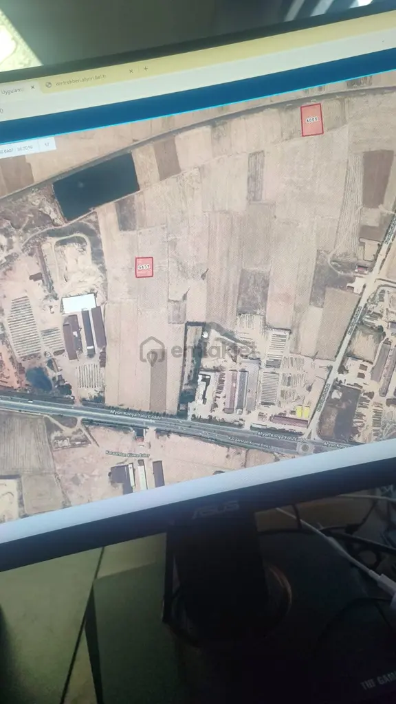 Afyon Tezcan Emlaktan Sülümenlide Yola Yakın Tarla 2