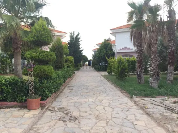 Ayvalık Sarımsaklı Da Satılık Villa.denize 100 Metre Mesafede 2