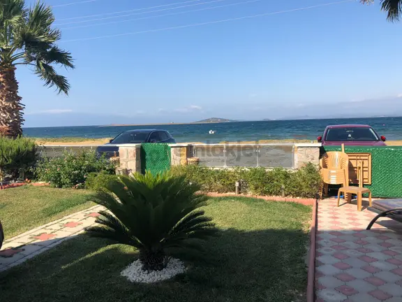 Balıkesir Ayvalık Cunda Da Satılık Muhtesem Villa.denize Sıfır. 1