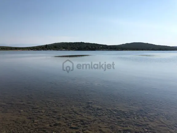Ayvalık Cunda Da Satılık 21,000 Metre Kare Arsa.denize Sıfır 2