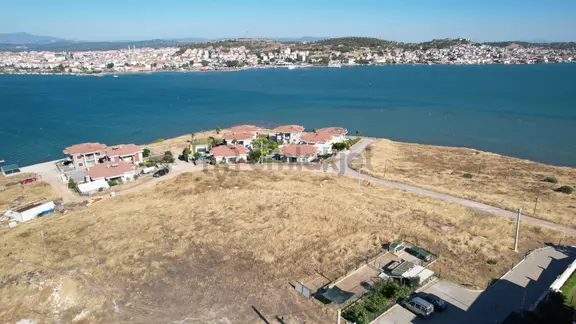 Ayvalık Cunda Da Satılık 7,000 Metre Kare İmarlı Arsa 1