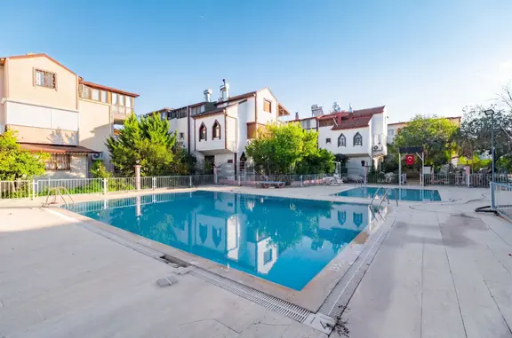 Antalya Kepez Şelale Sitesinde Satılık 5+2 250m² Tripleks Villa 1
