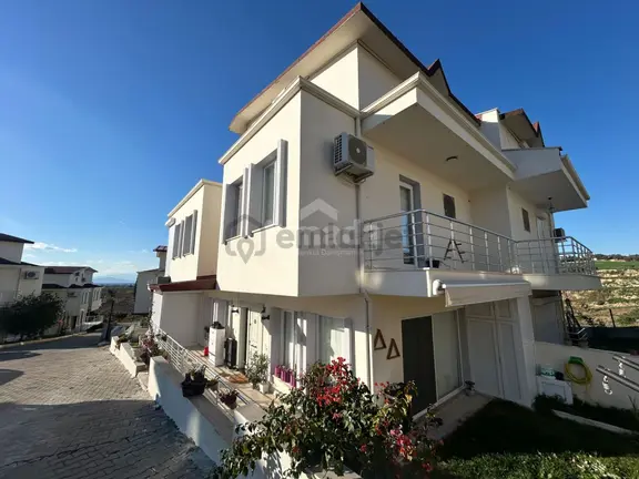 Kuşadası Caferli Cypress Valley'de 4+1 Satılık Villa 1