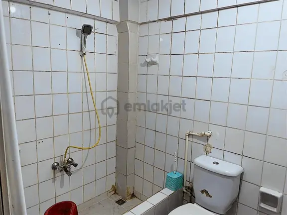 Serdivan Karakol Karşısı 3/1.110m2.4katlının 3katı Kömürlüklü 2