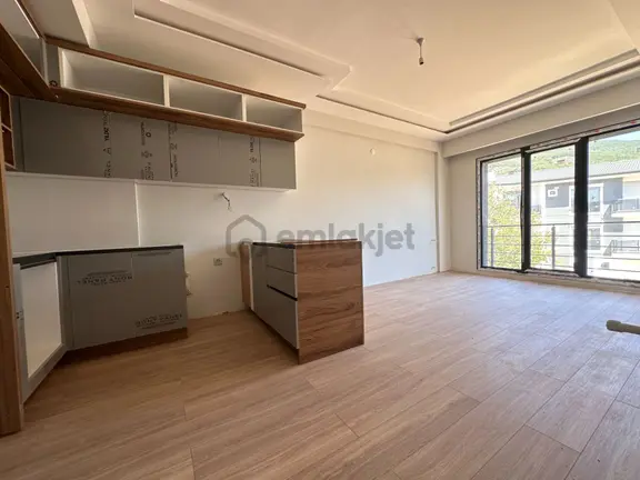 Mera Emlaktan Çamlıbel'de Havuzlu-teraslı 1+1 100m2 Lüx Daire 2