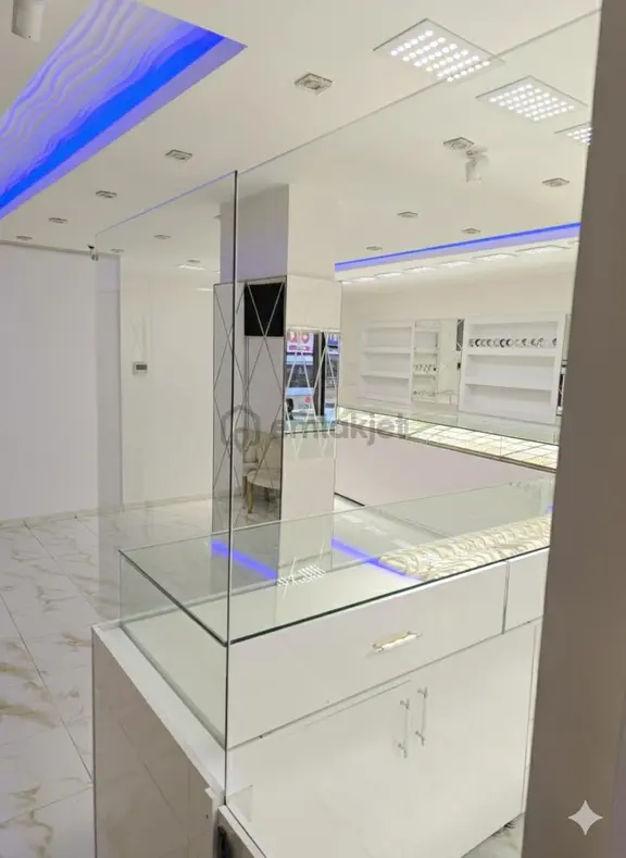 Bağcılar Fatih'te Yürüyüş Yolu Üzeri Köşe Dükkan 60m² 2
