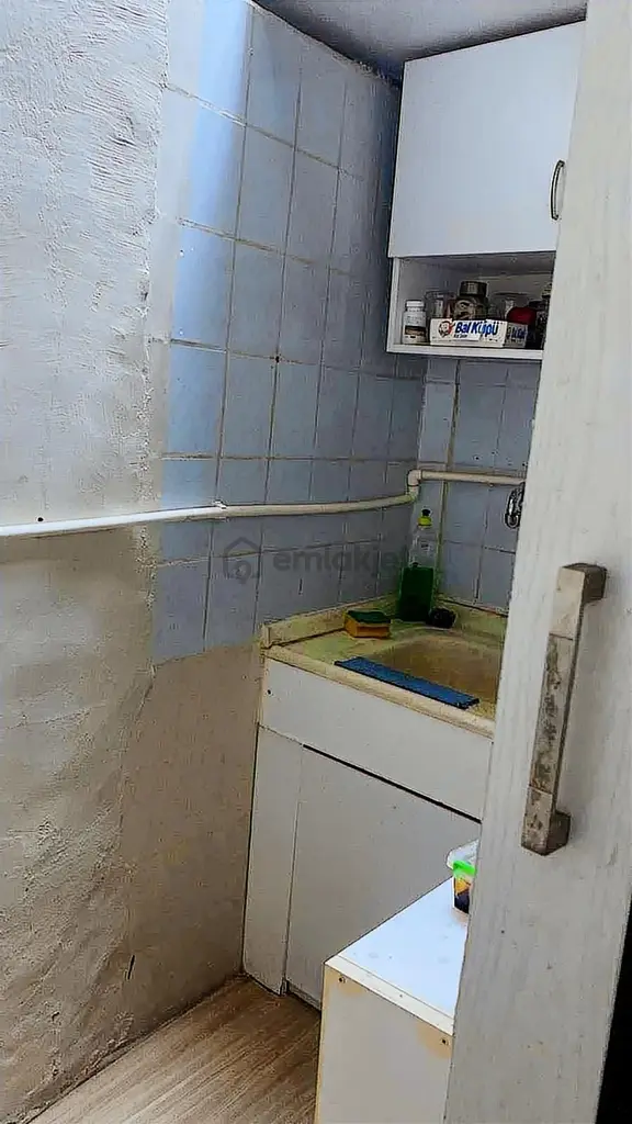 Engin Erdem'den Merterde Satılık Dükkan 2