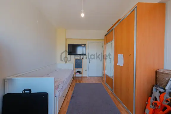 Naturel Gayrimenkulden 3+1 130 M2 Geniş Daire 2