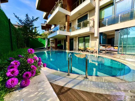 Naturel Gayrimenkul Çamlıca Da Ultra Lüks Eşsiz 7+3 Villa 1