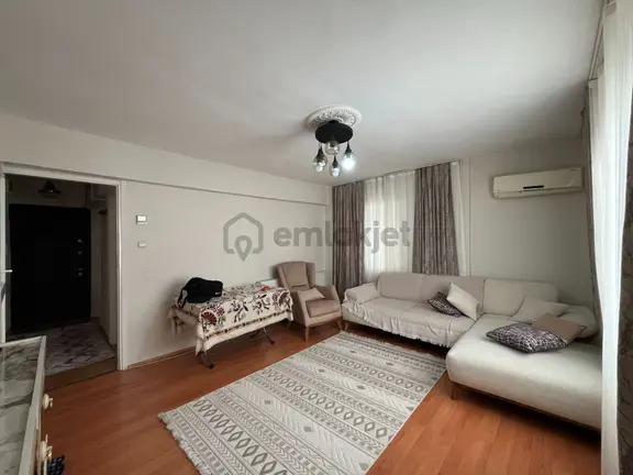 Karşıyaka Bahçelievler Mah. Doğalgazlı 2+1 Satılık Daire 2