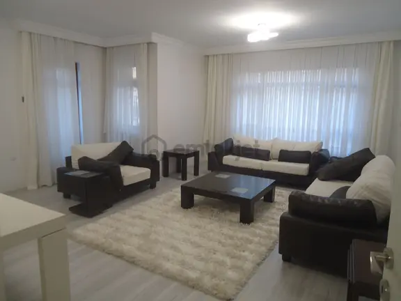 Aydınlıkevlerde 3+1 Geniş Satılık Daire Gizem Emlaktan 1