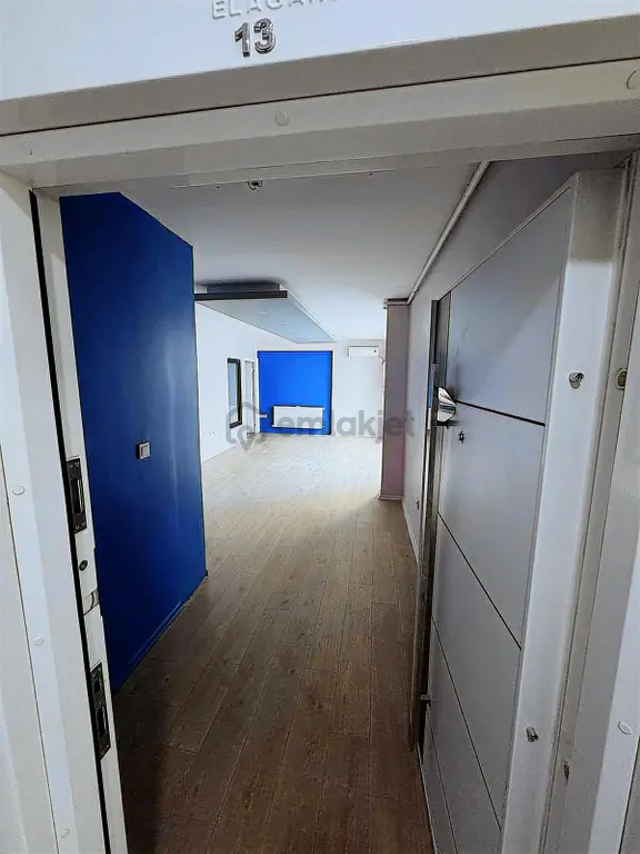 Beşevler Yıldırım Caddesinde Geçit Plaza'da Kiralık 1+1 Ofis 2
