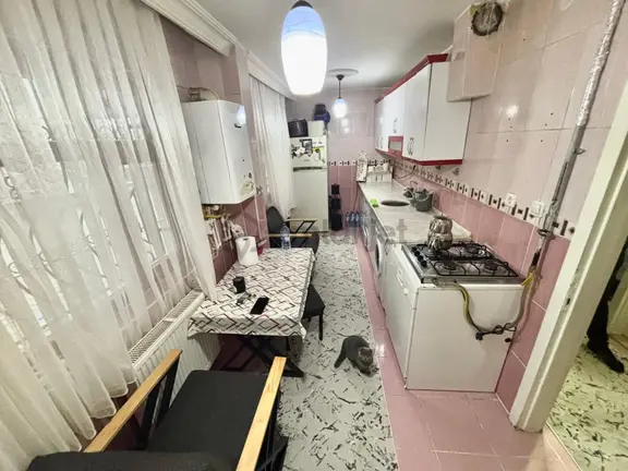 Keçiören Kanuni Mah Yüksek Giriş 2+1 Cepheleri Açık Asansörlü 1