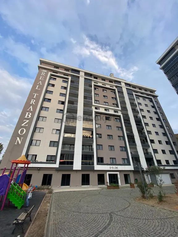 Trabzon Yalıncakta Satılık Denize Sıfır Lüks Daire 1